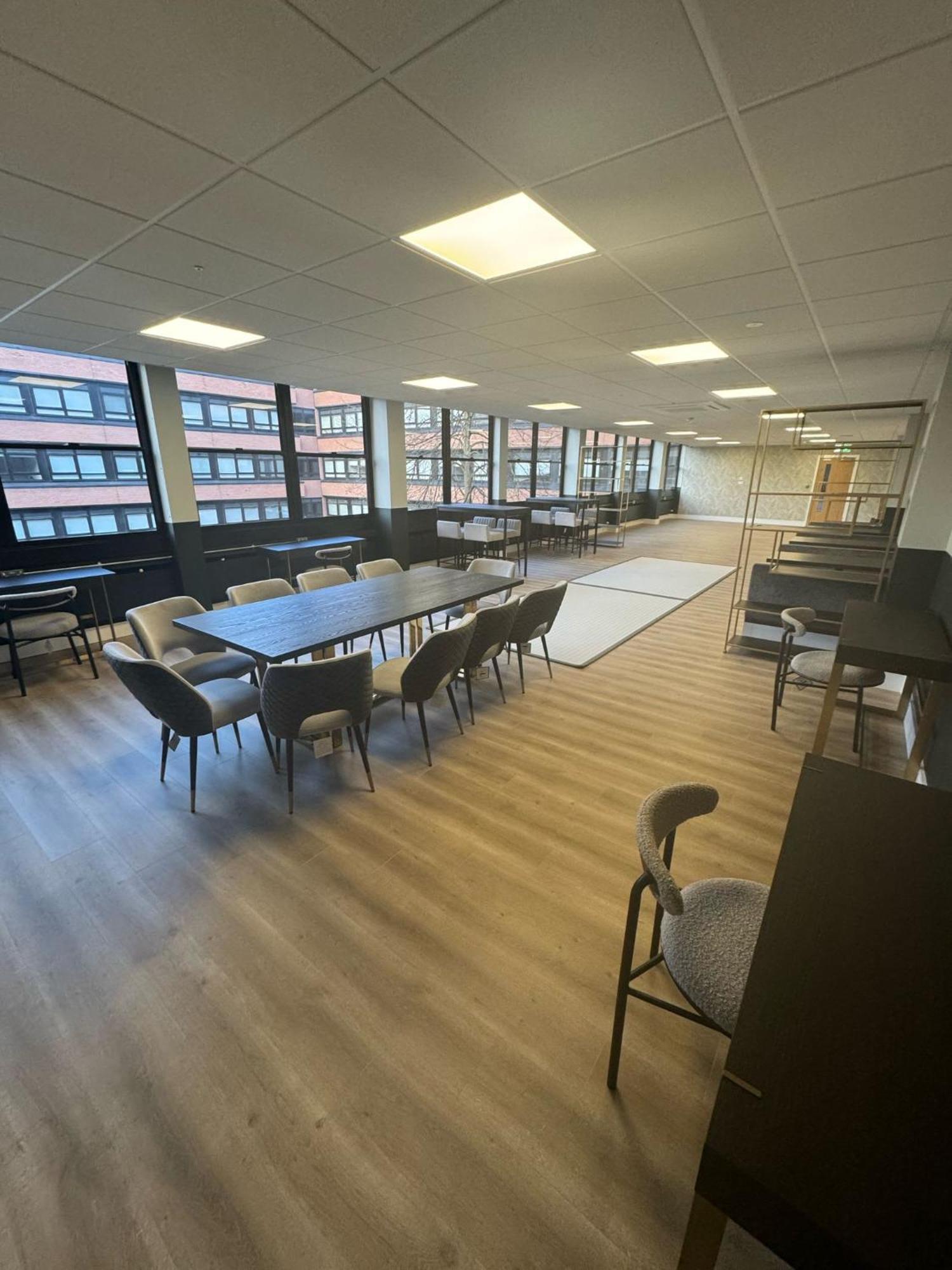 Modern Studio Apartment In 이스트그린스테드 외부 사진